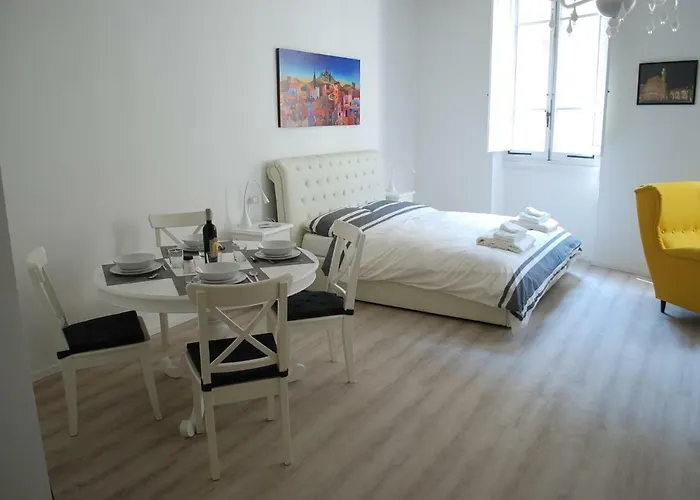 Berardi Palace - Vigna Nuova Apartment